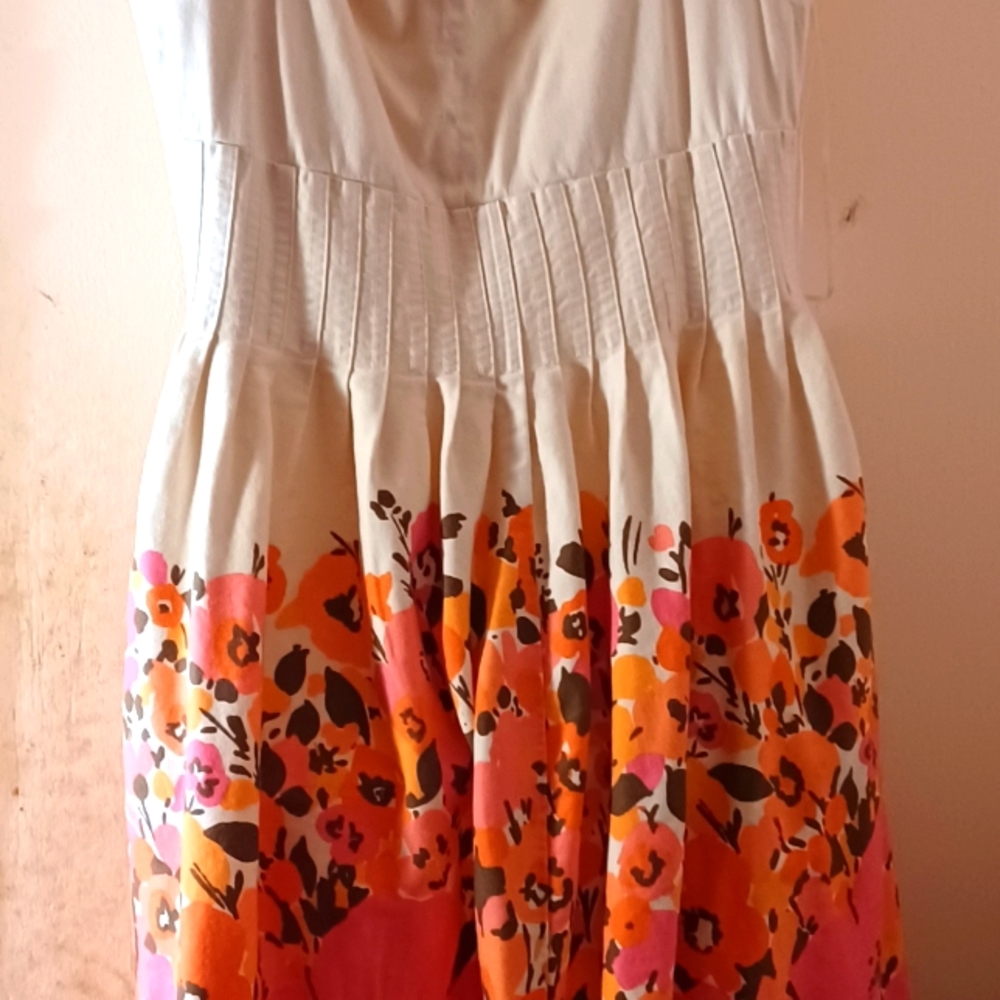 SZ 10  side zipper floral dress with sequins on bodice.  25" long skirt